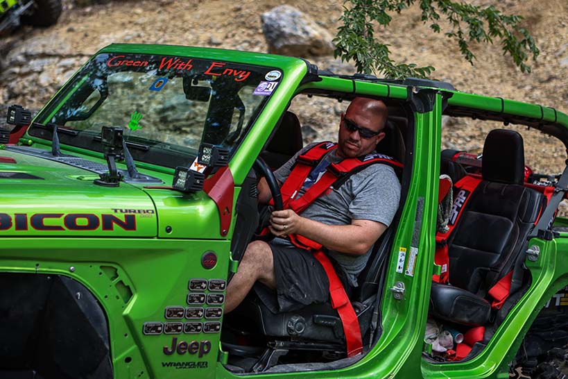 What Are The Best Harnesses For Jeeps? | PRP Seats